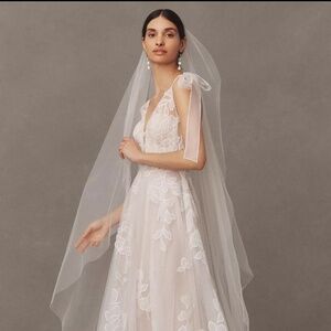 Willowby by Watters Drizzle Floral Wedding Gown size 8 Anthropologie